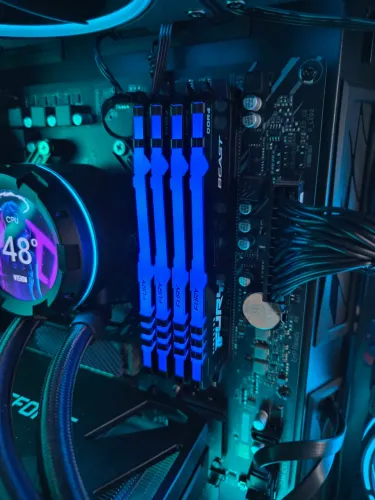 DDR4 Kingston FURY 8GB 3200hz com RGB