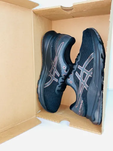 Tênis Asics Gel Thunderlight