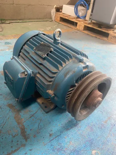 Motor Elétrico Trifásico 15CV Weg 1760RPM