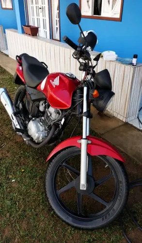 Vendo moto CG Fan 150 vermelha