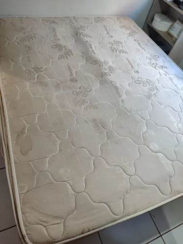 Cama Queen Size 