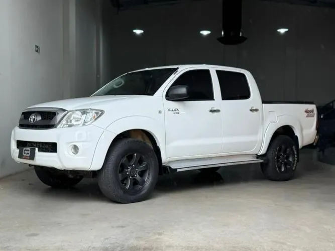 Toyota Hilux CD SR 4X4 3.0 8V 116cv TB Diesel 2010
