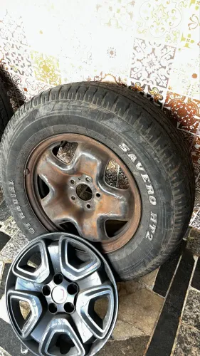 Jogo de Rodas com Pneus aro 16 furação 5x110