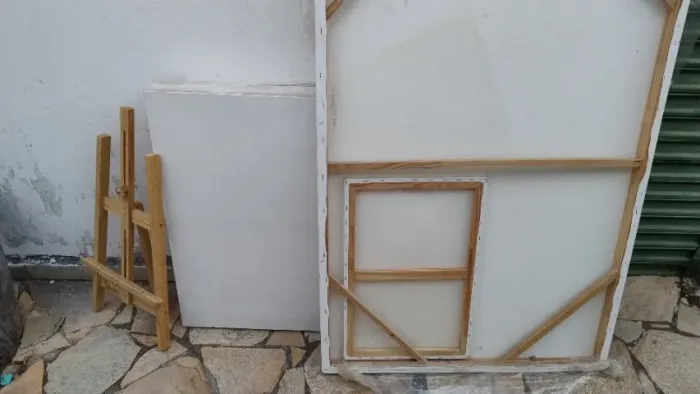 Kit tela para pintura 6 peças e um cavalete novos 