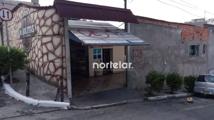 IMÓVEL PARA COMERCIO OU CONSTRUTORES