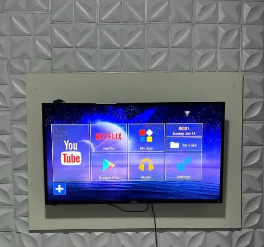 Tv Smart + Painel MDF