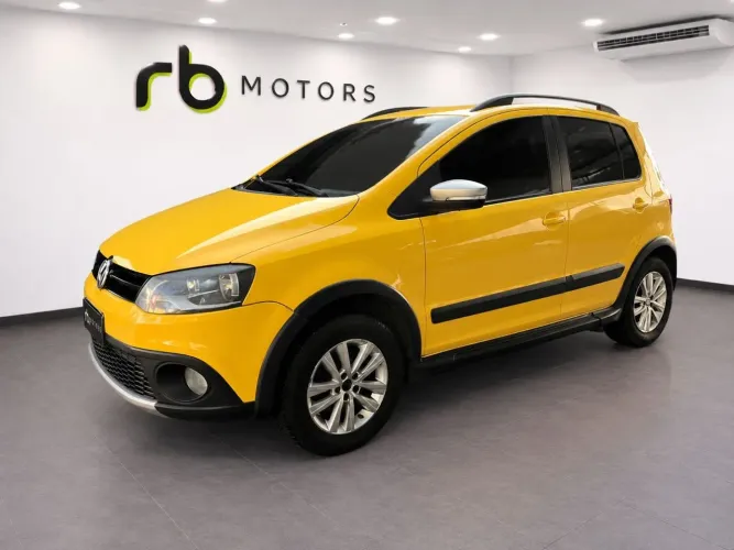 Volkswagen Crossfox 1.6 MI Total Flex 8V 5P 2014