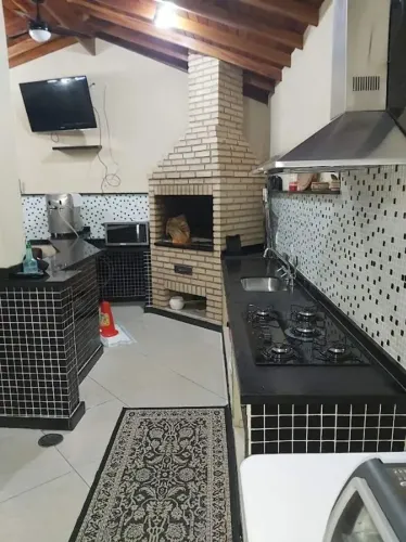 Casa à venda com 3 dormitórios e churrasqueira na Bela Vista, Osasco