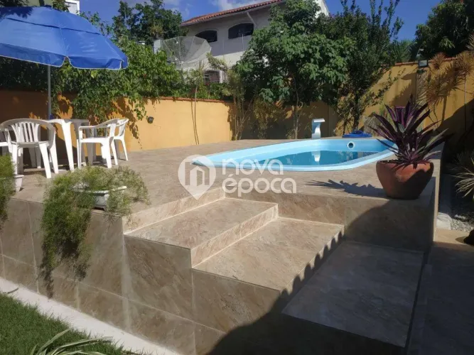 Pechincha | Casa 4 quartos, sendo 1 suite