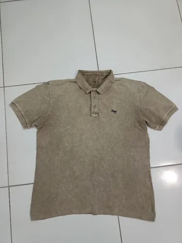 Camisa Polo, Caqui estonado/ lavado. GG. Sidewalk. usada