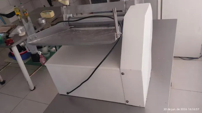 Vendo cilindro de mesa, marca Gpnis em ótimas condições
