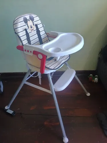 Cadeirinha de alimentação para bebê 