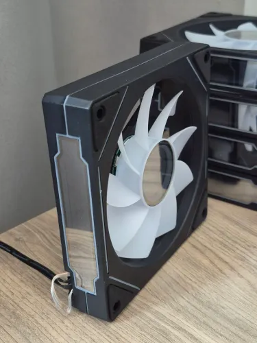 Cooler Fan Ventoinha Reverse Prism 4 Pro - Apenas o led RGB nao liga