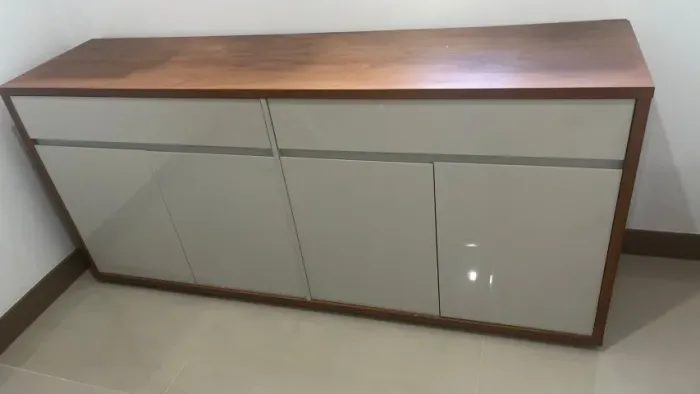 Buffet off-white 1,80 metro (NEGOCIO VALOR)