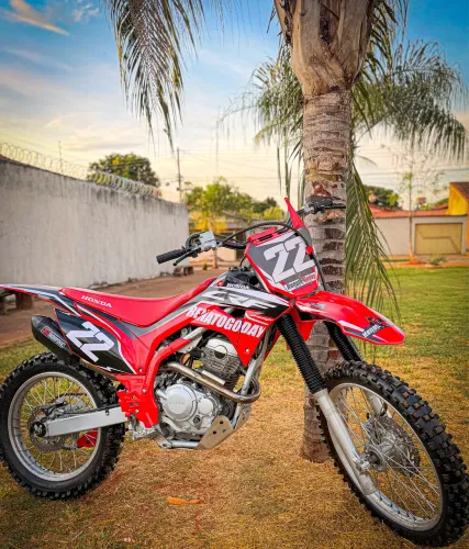 CRF 250F - 2022 - CHEIA DE ACESSORIOS