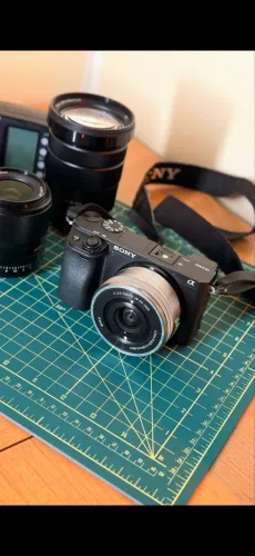 Sony A6400 + Lente 16-50mm