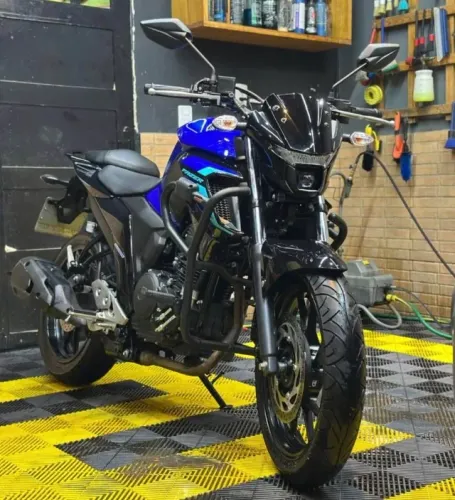 YAMAHA FAZER FZ25 250cc 2024 - NA GARANTIA - REVISÕES NA AUTORIZADA - BAIXA QUILOMETRAGEM
