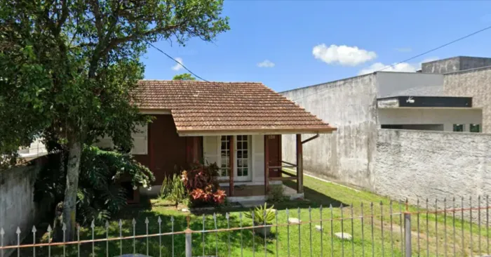 Terreno com casa 2 quartos à venda - Carianos - Florianópolis