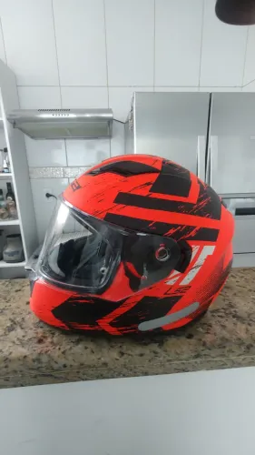 Capacete LS2 Linha Premium com óculos