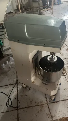 batedeira de bolo 20L