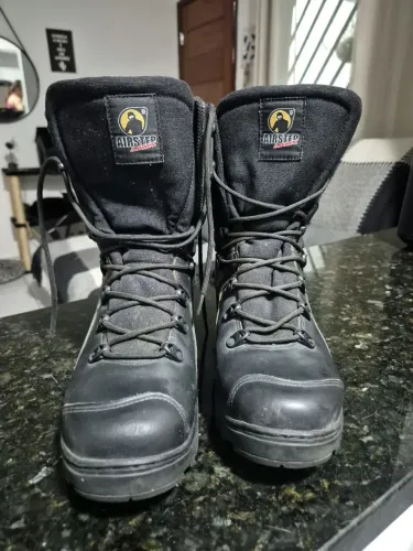 Bota tam 40