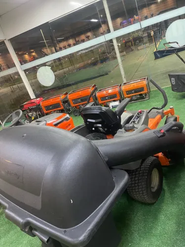 Trator Cortador de Grama Husqvarna Z248F -( com recolhedor ) 