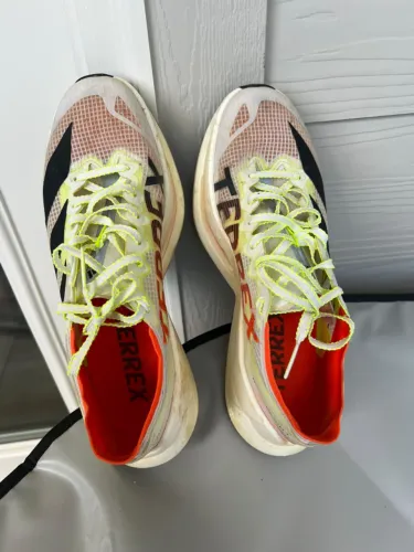 Tênis Adidas para corrida de trilha Terrex Agravic Speed 2 - usado