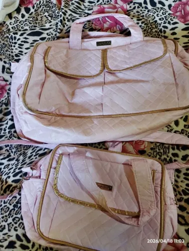 Vendo 2 bolsa d Maternidade menina