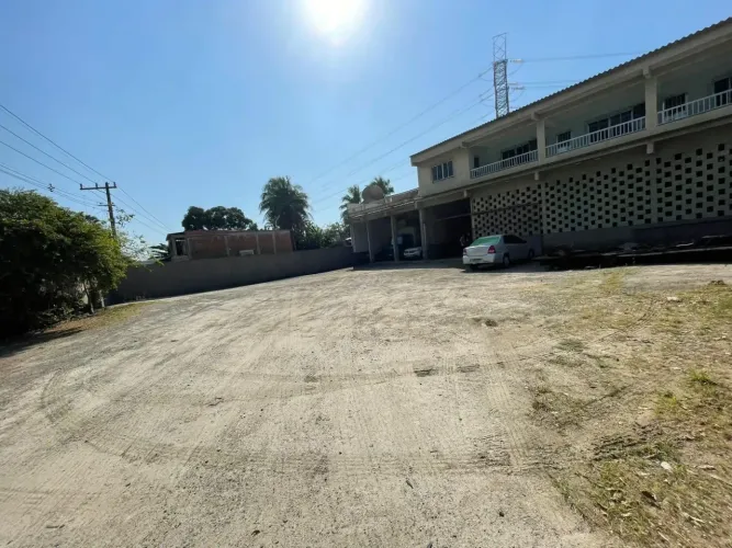 Alugo ou vendo terreno com 1200 m² galpão e 2 aptos em nova Iguaçu Austin perto da dutra