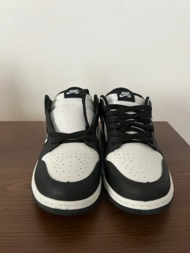 Nike dunk preto e Nike SB dunk low