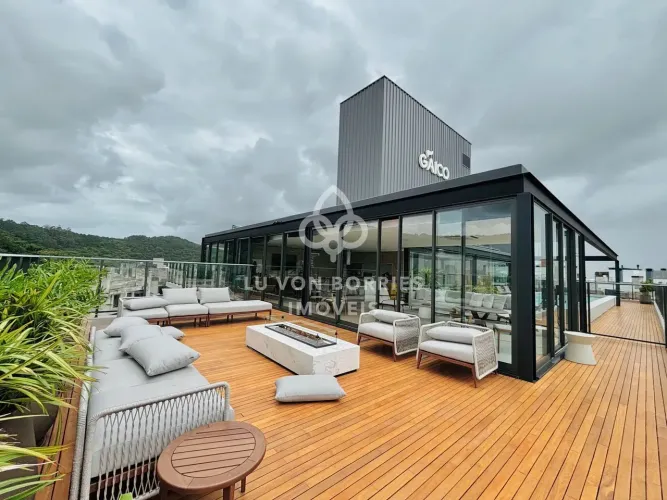 Apartamento à venda no bairro Jurerê - Florianópolis/SC