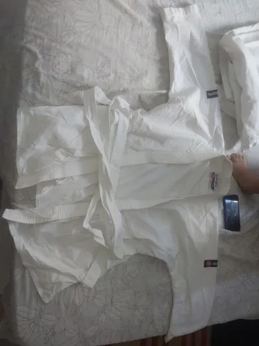 Kimono infantil com faixa branca (apenas parte de cima - Wagui))