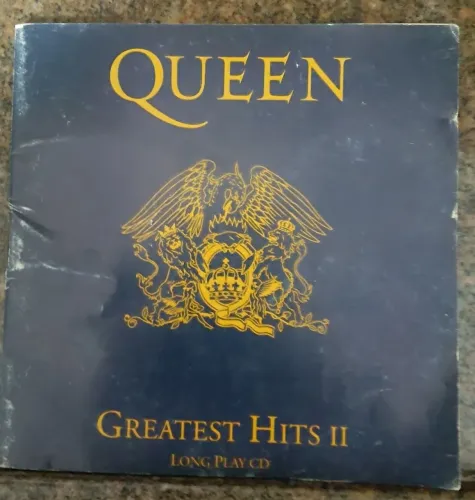 Encarte Porã CD da Banda Queen.