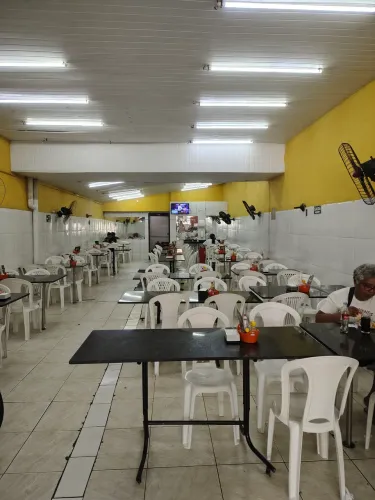 "RESTAURANTE E LANCHONETE NO CENTRO DE FORTALEZA"