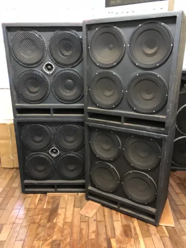 4 caixas de som