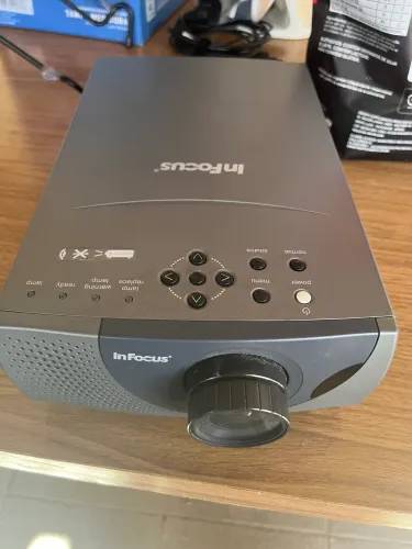 Projetor InFocus LP260