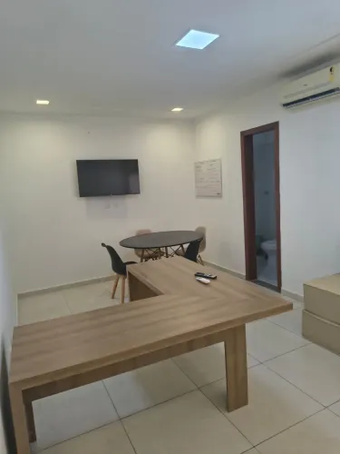 Sala Comercial para Locação no Tirol - 20m² | Excelente Localização