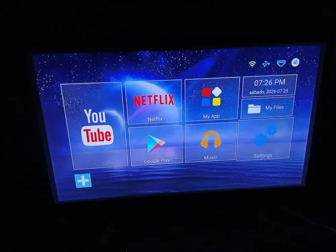 Tv led 22 polegadas com Stick fire tv que transforma em SMART
