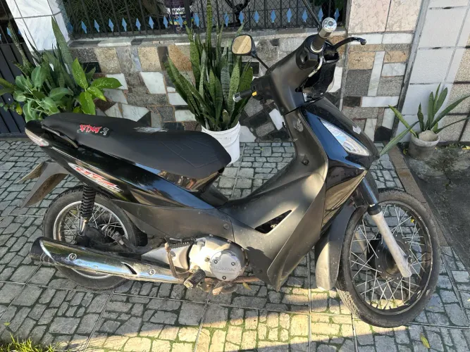 VENDO HONDA BIZ 125cc pedicula 2008 emplacada final 09
