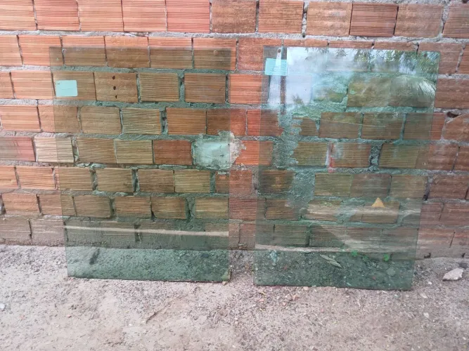 Janela de vidro 2 folhas 115cm x 83cm