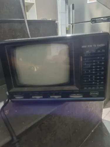 Mini tB/W TV radio 