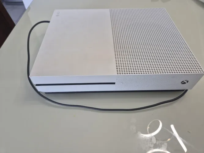 Xbox One S com defeito