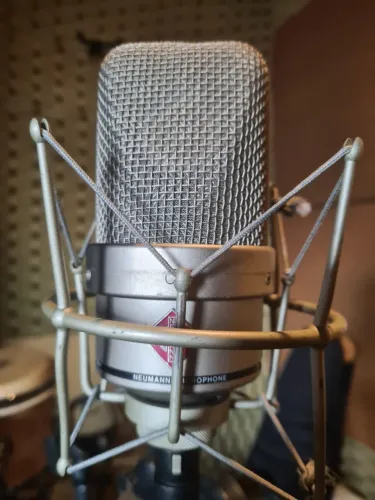 Microfone Profissional Neumann TLM 49