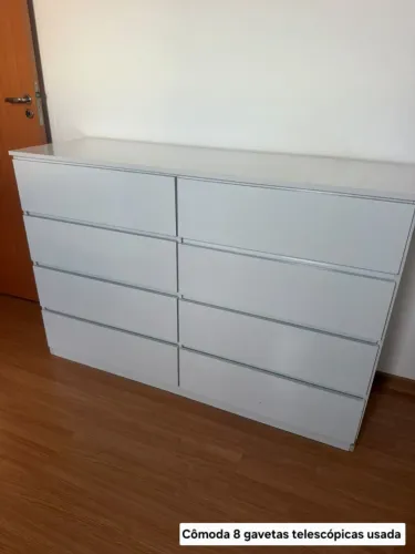 Cômoda 8 gavetas telescópicas usada - $630,00 A vista ou 12x 61,42 no cartão de crédito
