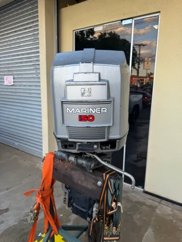 Motor de Popa Mariner 150HP 2.0L - Excelente Estado