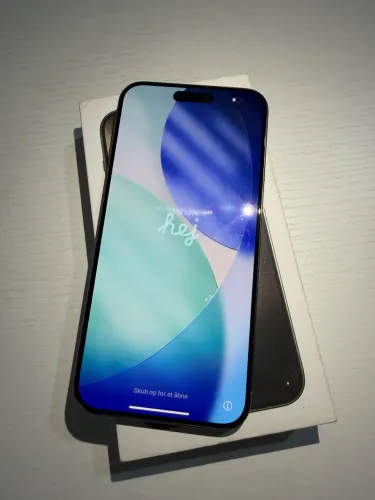 ? iPhone 15 Pro Max - 256GB