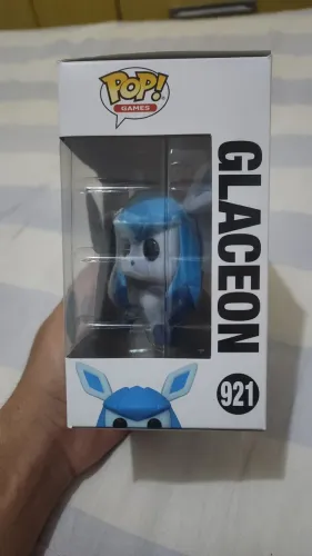 FUNKO POP GLACEON FLOCKED SPECIAL EDITION 921 POKEMON