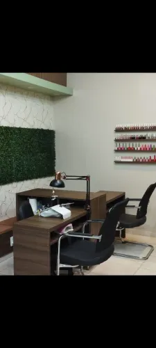 Mesa de manicure dupla