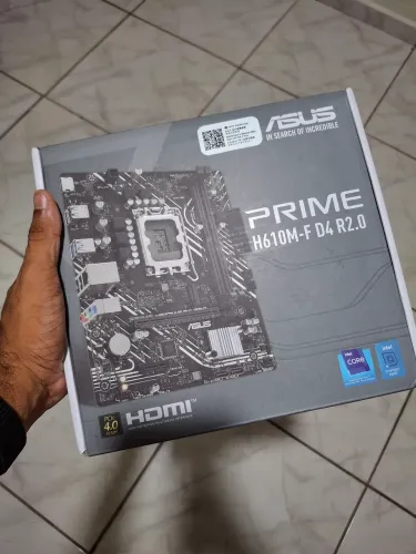 Placa mãe ASUS lga1700