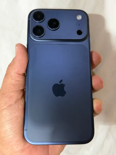 iPhone 17 pro max 256 ( azul ) 20 dias de uso com capa transparente original Apple.